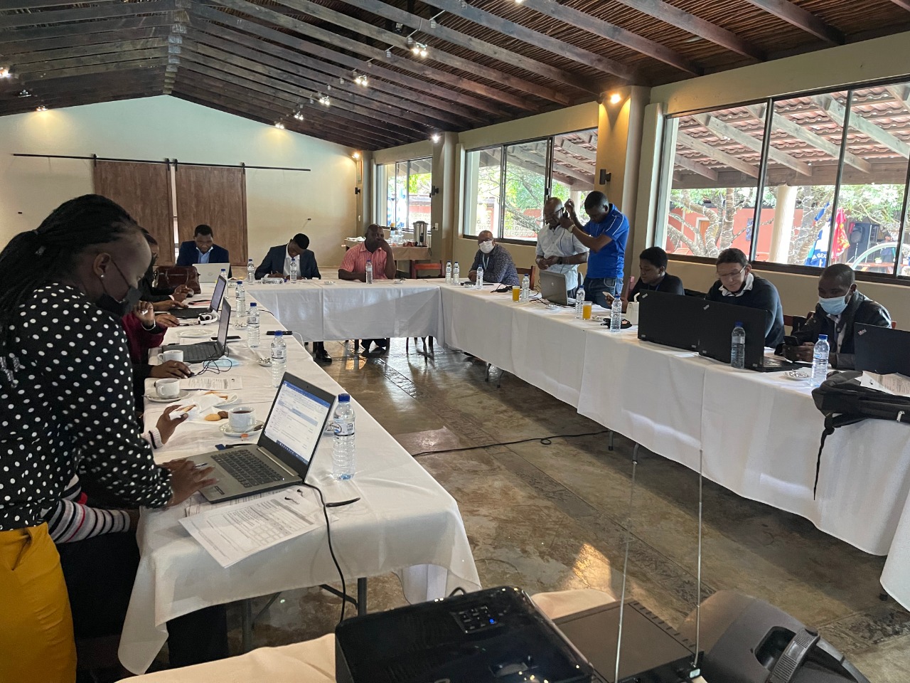 Read more about the article ProAzul, FP, forma técnicos em matérias de Salvaguardas Sociais e Ambientais